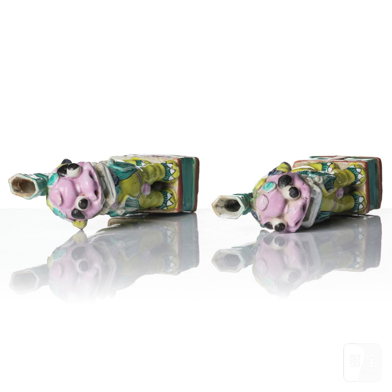 A pair of famille rose 'buddhist lion' joss stick holders, - 图7